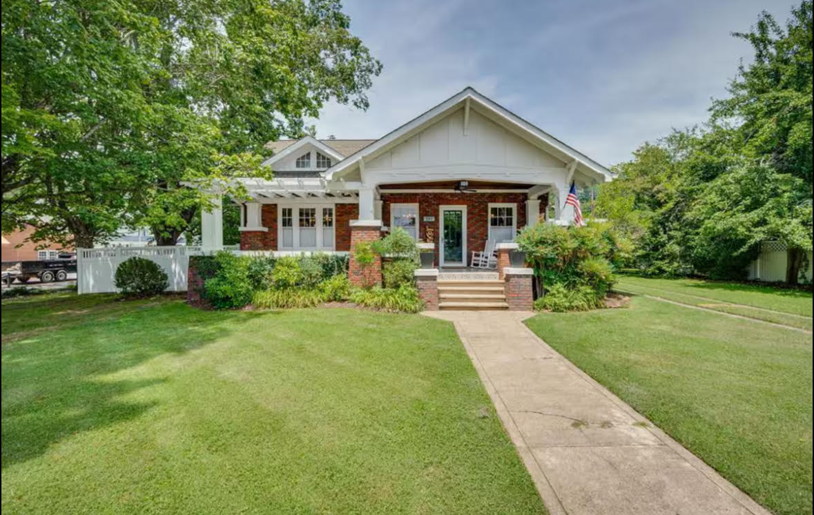 Laurel Wind cottage